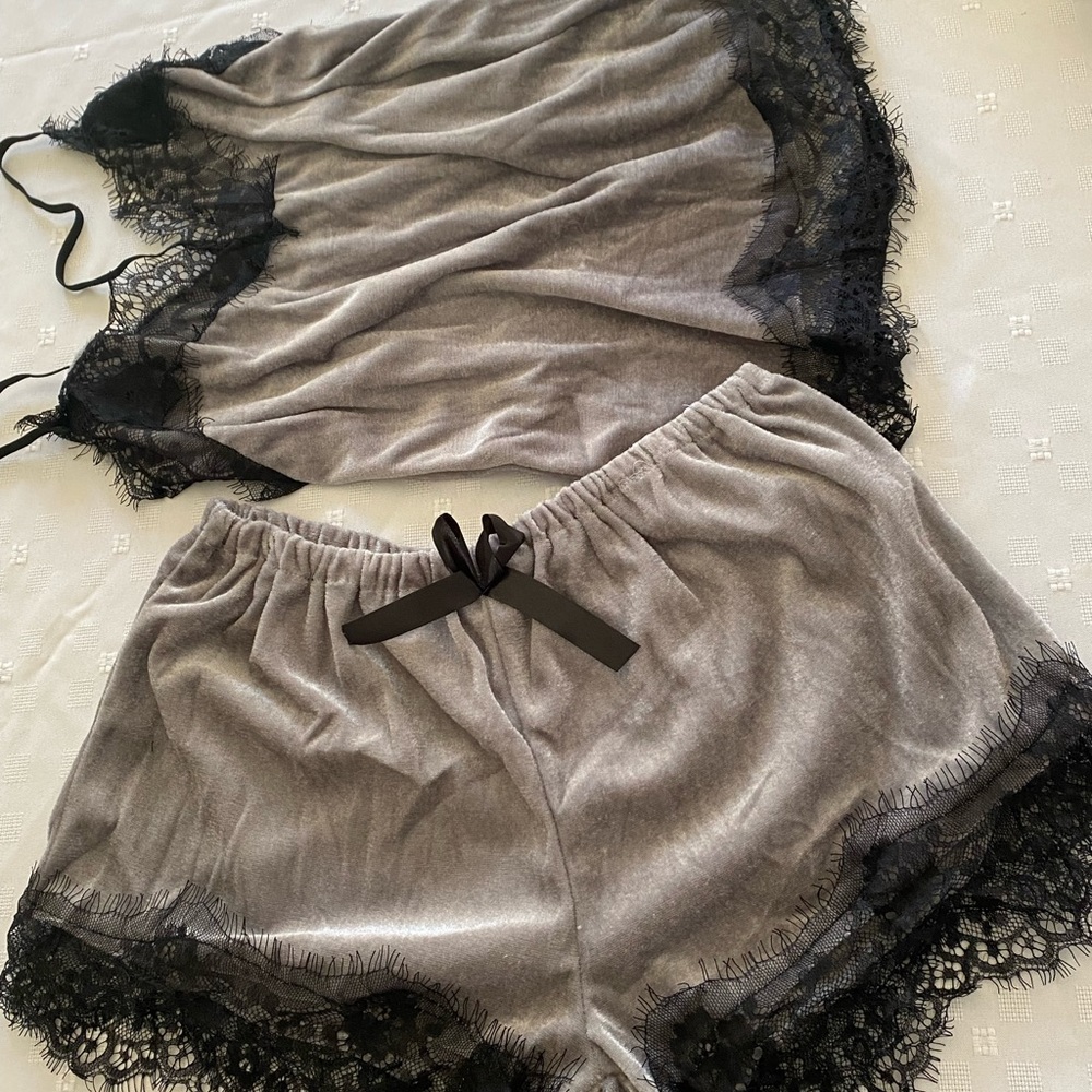 Lace Trim Velvet Cami With Shorts